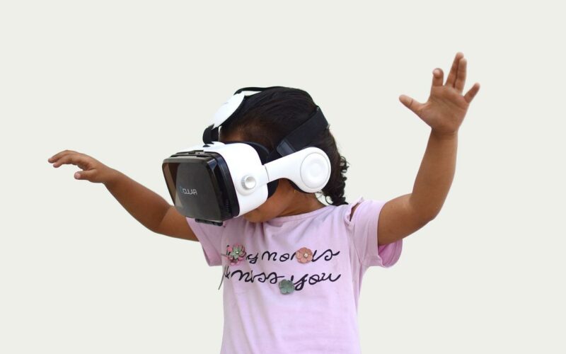 VR i AR w Edukacji: Czy Wirtualna Rzeczywistość Jest Przyszłością Nauki