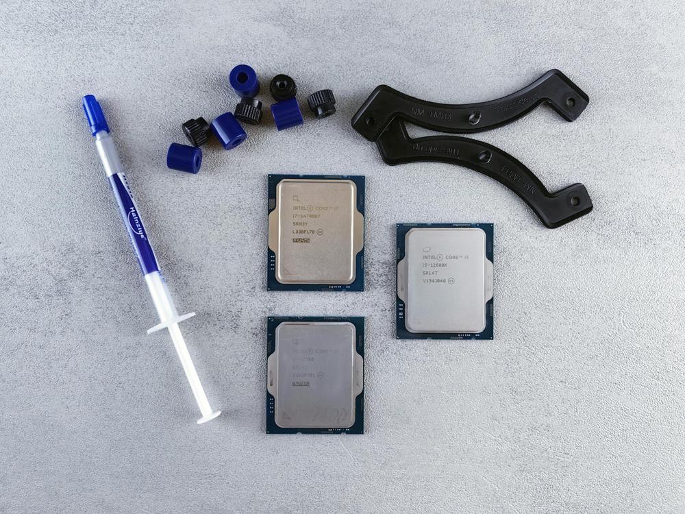 computer assembly-2776c45d056f4ca39ea357d431e540b4.jpg computer assembly