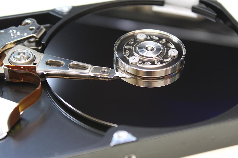 hard drive-de74365c578d4e98905af262da76c3b9.jpg hard drive